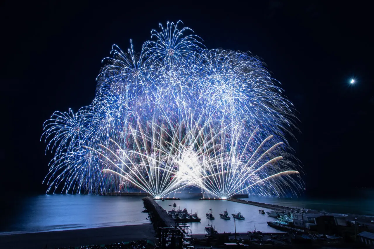 茅ヶ崎サザン芸術花火2025