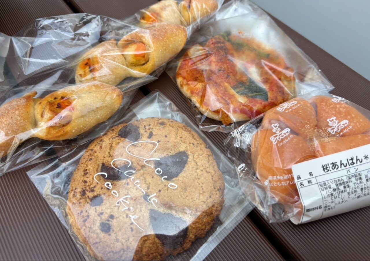 茅ヶ崎市役所入り口で行われるパンウィーク