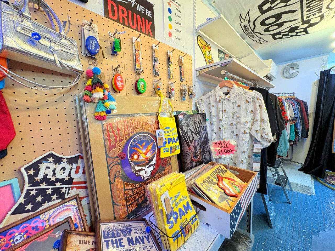 C-waveの店内