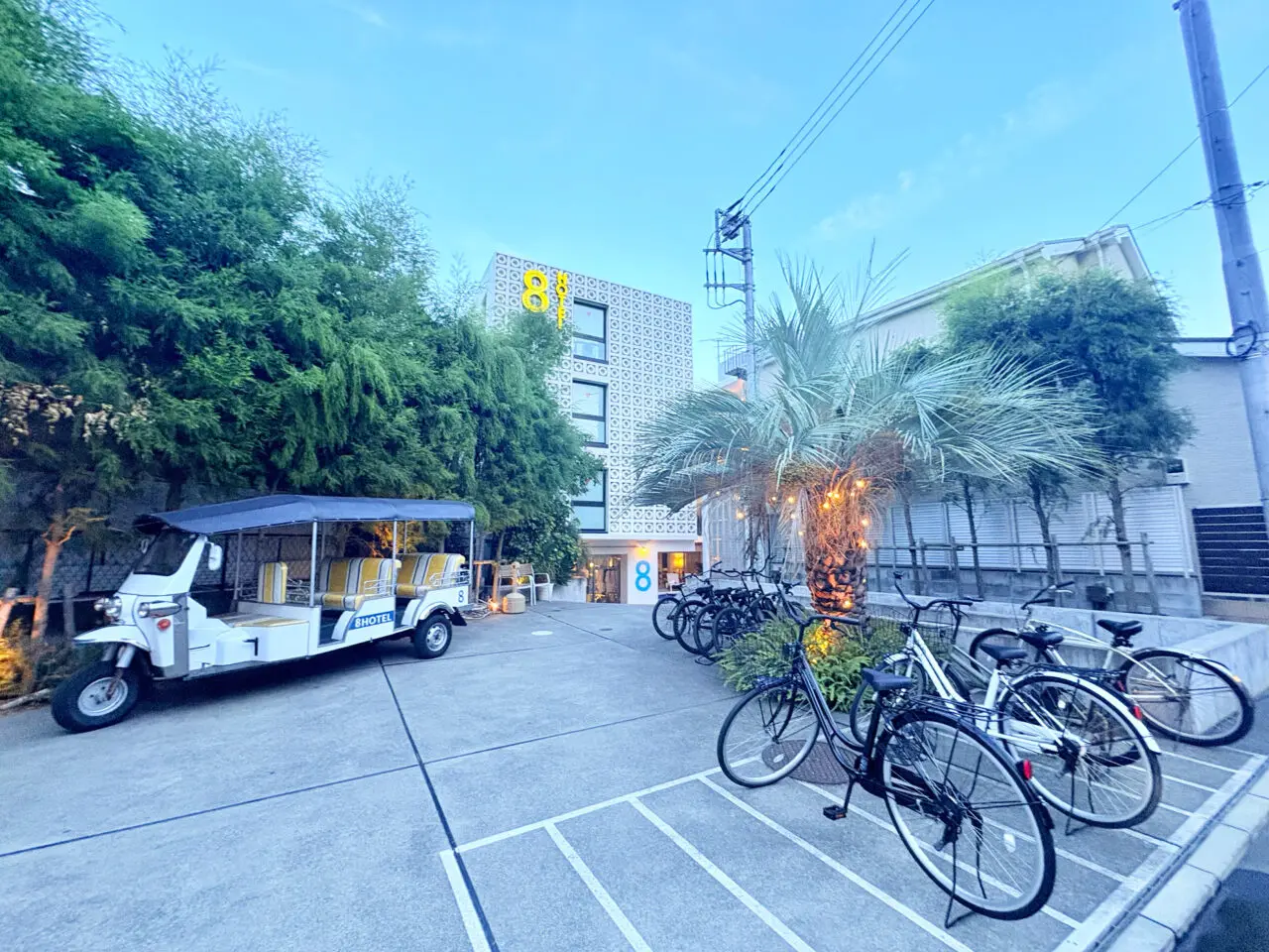 8hotelの外観