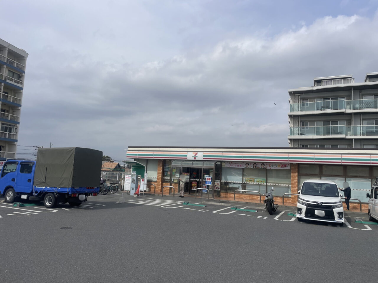 セブンイレブン茅ヶ崎サザンビーチ店の店舗外観