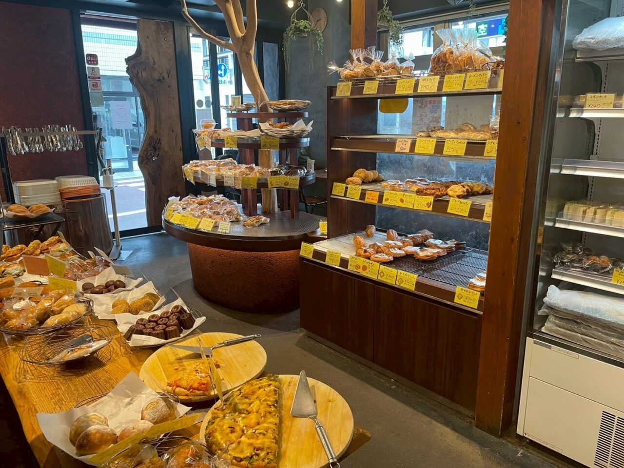 Pain de Nanosh店内のパン売り場の様子