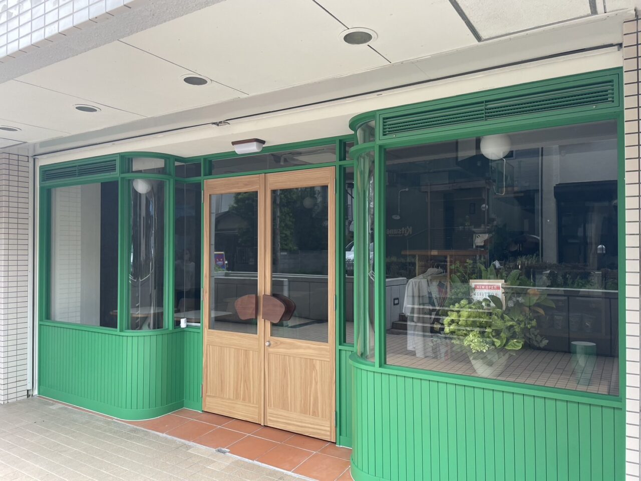 茅ヶ崎南口にオープンしたEENY TWO店舗外観