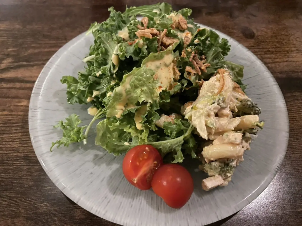 EMON’S GOURMET DOGのランチセットサラダ
