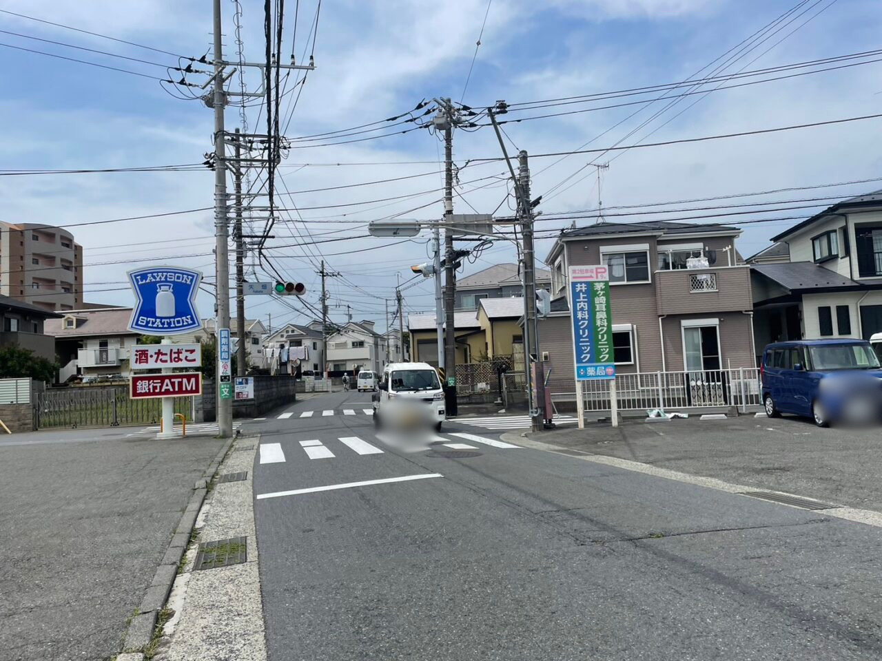 たけのや周辺のローソンや井上内科クリニックが見える交差点付近