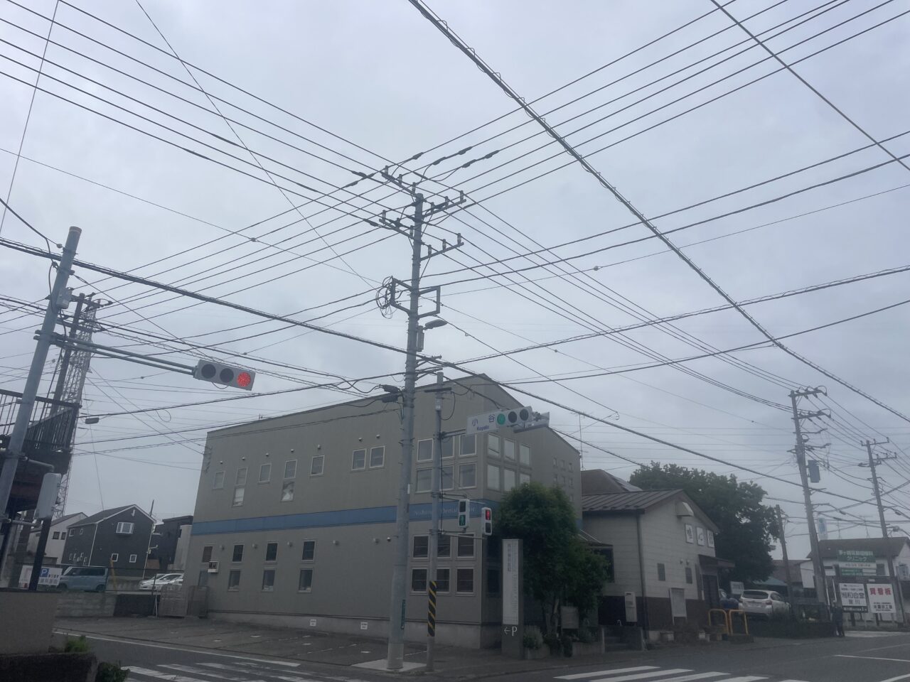 天王家寒川総本店近くの小谷交差点周辺
