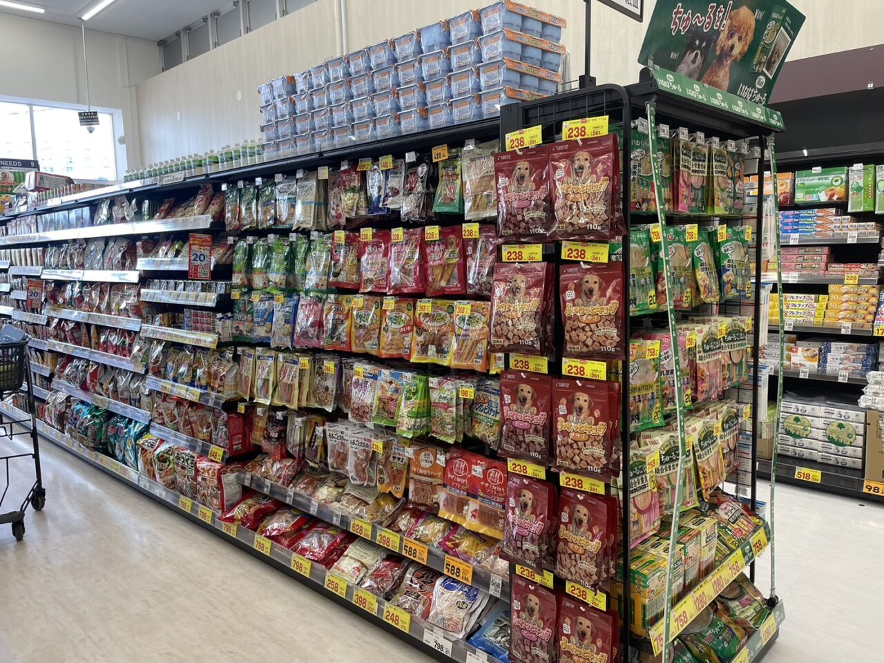 クリエイトＳ・Ｄ茅ヶ崎梅田通り店のペット用品売り場