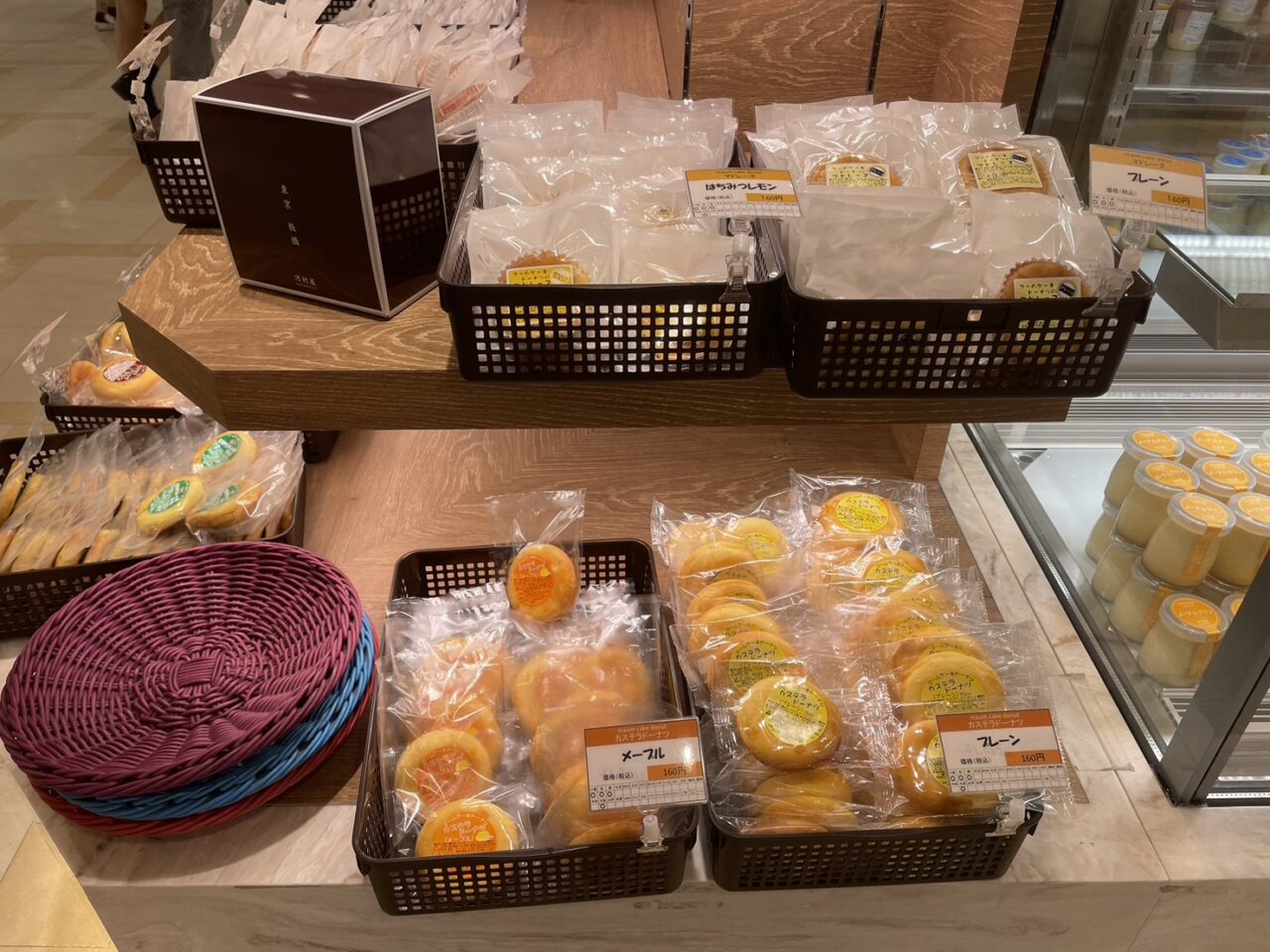 エファール河村屋で販売されているカステドーナツなどの焼き菓子