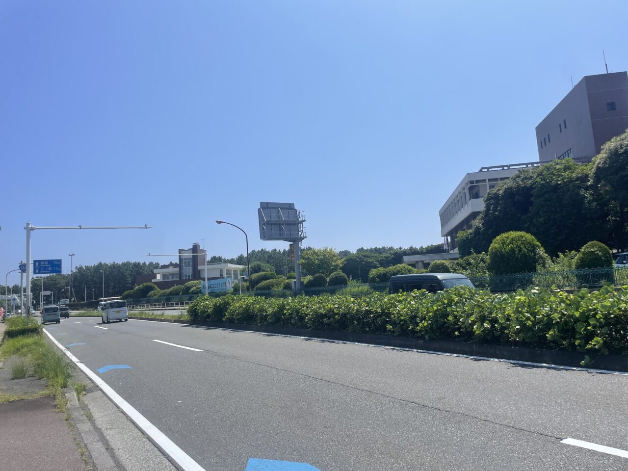 ちがさき倶楽部跡地前を通る国道134号・柳島周辺