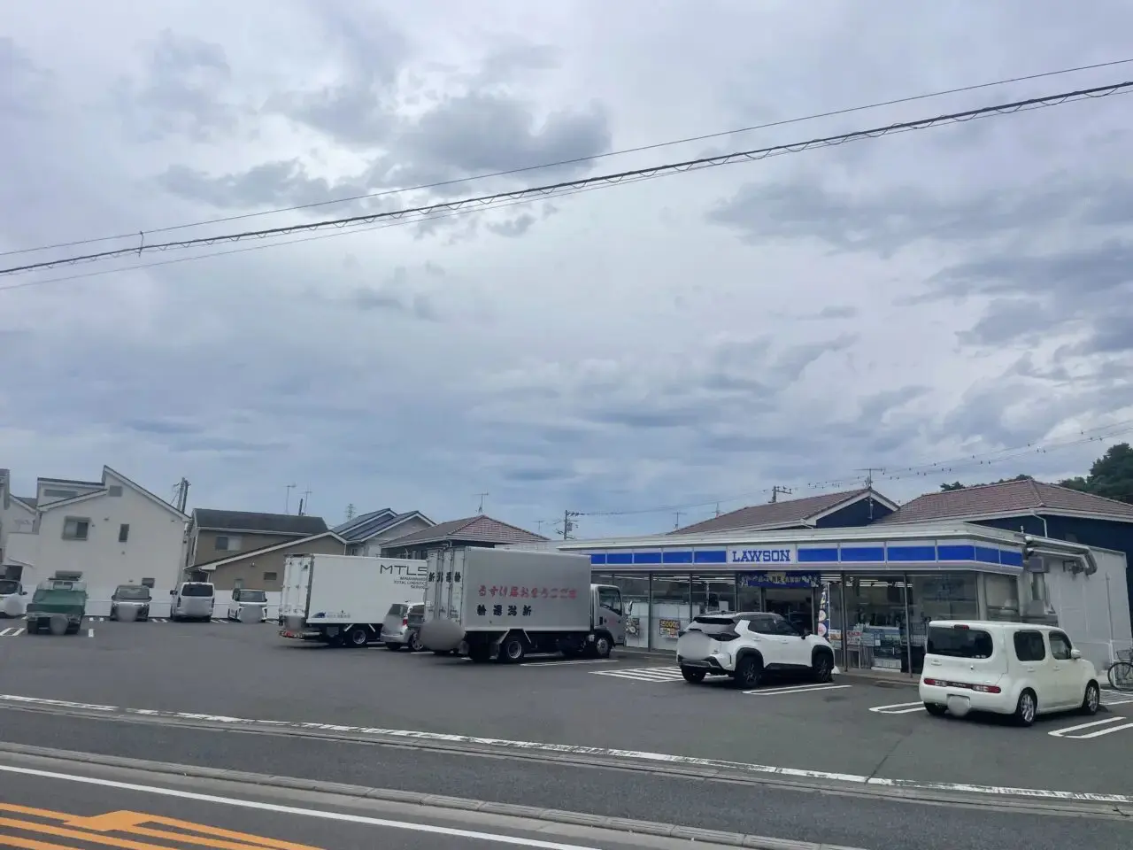 マクドナルド茅ヶ崎甘沼店建設地の向かいにあるローソン