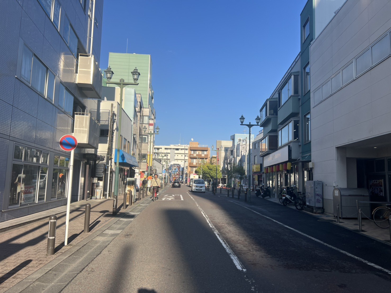 茅ヶ崎元町まちなかプレミアム商品券の参加店舗が集まる茅ヶ崎駅北口の元町エリア